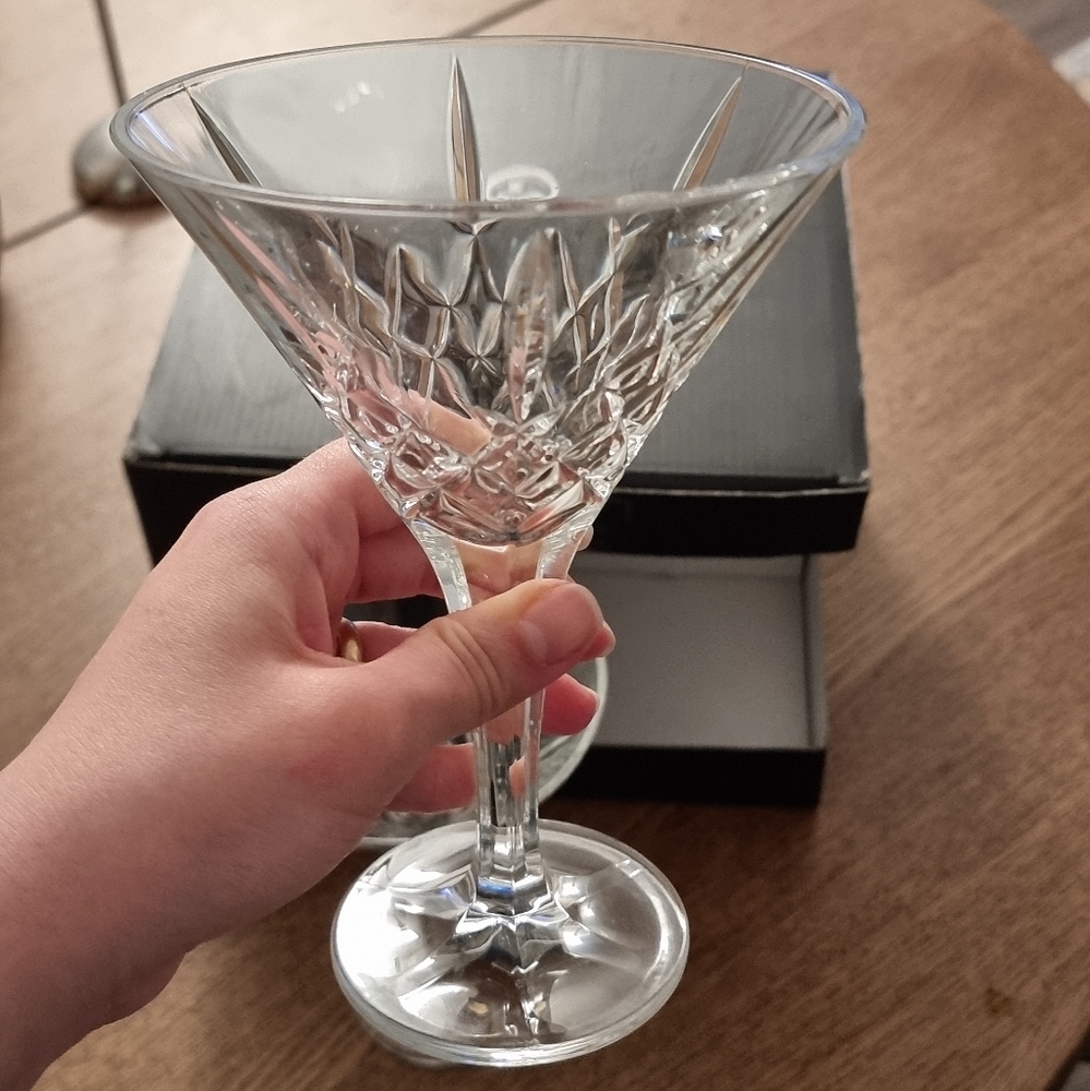Set of 4 martini crystal glasses